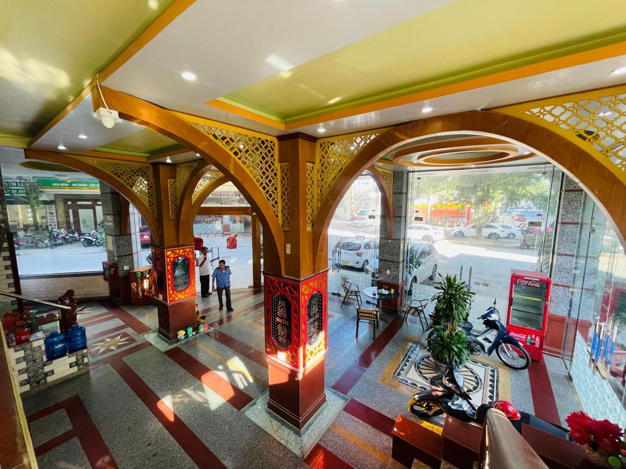 Hotel Khach San Ngoc Ly 8 Thanh Hóa Zewnętrze zdjęcie