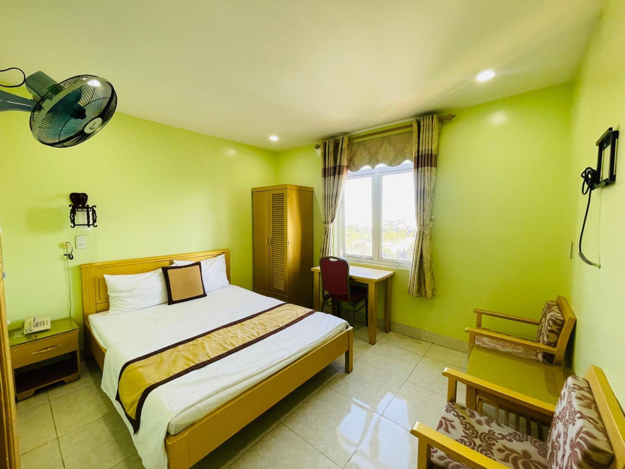 Hotel Khach San Ngoc Ly 8 Thanh Hóa Zewnętrze zdjęcie
